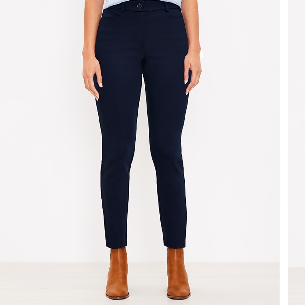 LOFT / The Sutton Skinny Pant Black size 10P 25” inseam